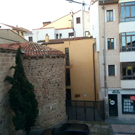 Zentro Apartment *